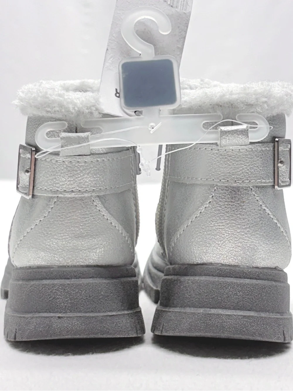 OshKosh Hazel Cozy Boots Girls 5 Silver Faux Fur Zip NWT